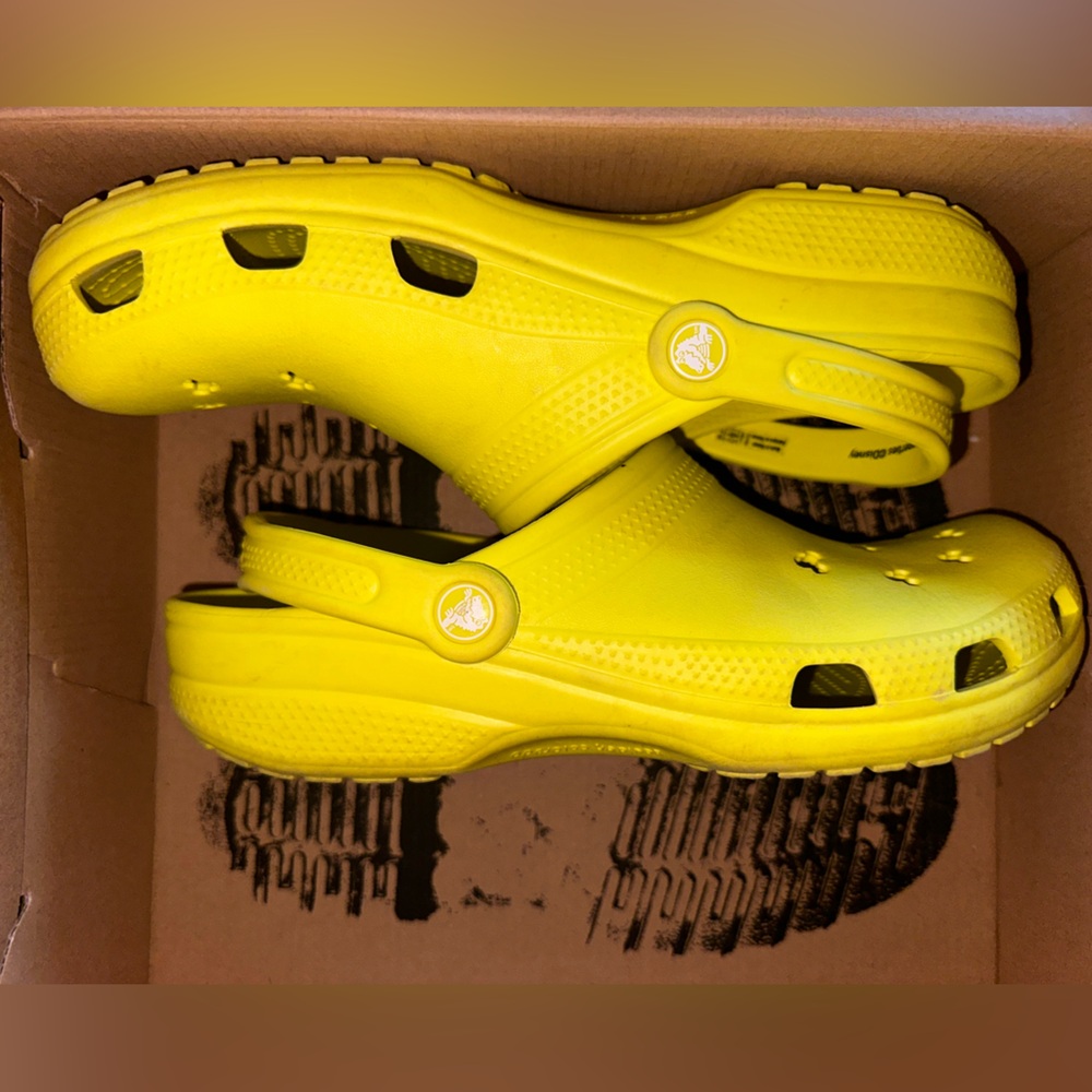 CROCS Disney Mickey Classic Clogs